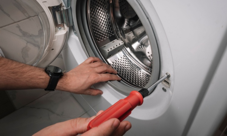 7 Alasan Mesin Cuci Anda Tiba-tiba Tidak Berputar